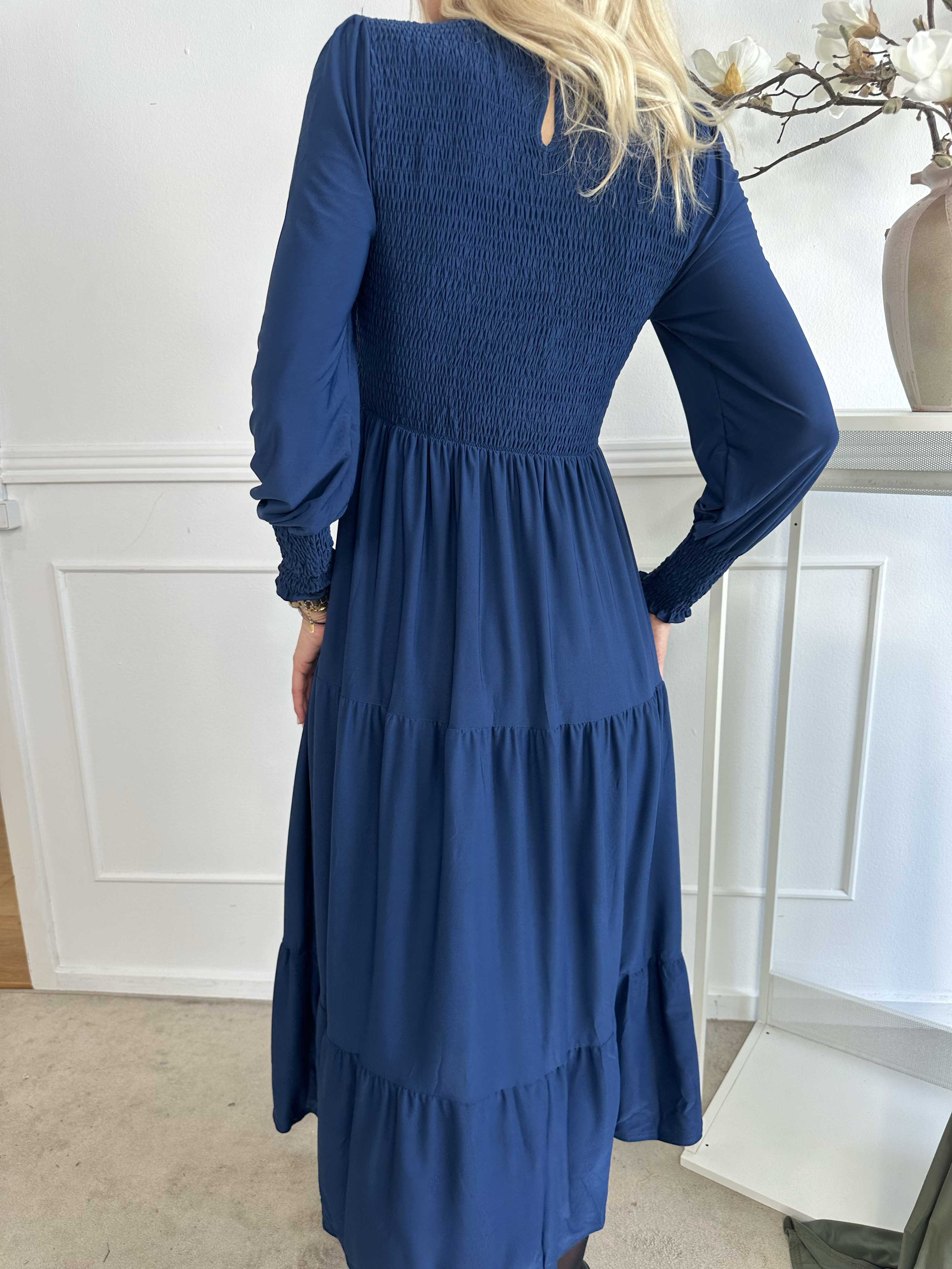 Kelly Long - Stretchklänning med smock över bröstet